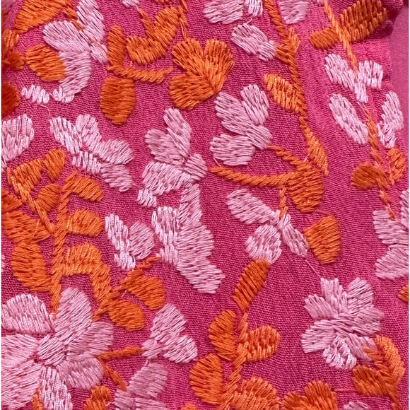 J.Marie 💕💕 embroidery top - Picture 6 of 9